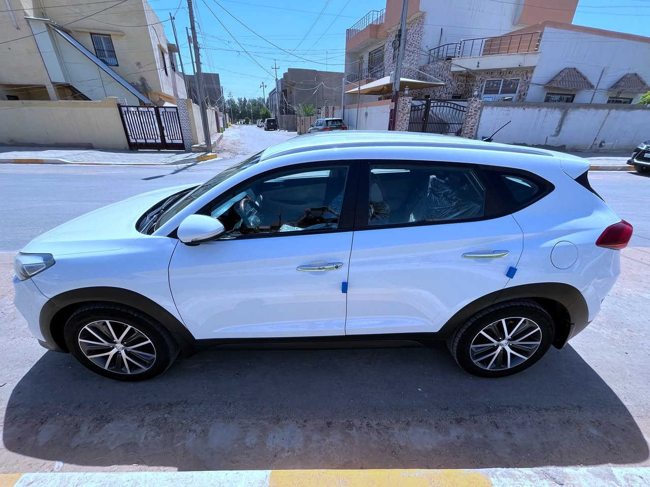 السلام عليكم من رخصه الادمن المحترم
توسان موديل 2017 خليجي للبيع رقم بغداد 

المحرك والكير مكفول وعلى وضع الشركه 

ماشيه 100 حقيقي 

مواصفات السياره : شاشه وصاج وكامره خلفيه 

لد نهاري ومري شفط وباقي المواصفات المعروفه 

السعر : 175 ورقه 

رقم الهاتف : ***********

***********

مكان السياره بابل شارع 60
