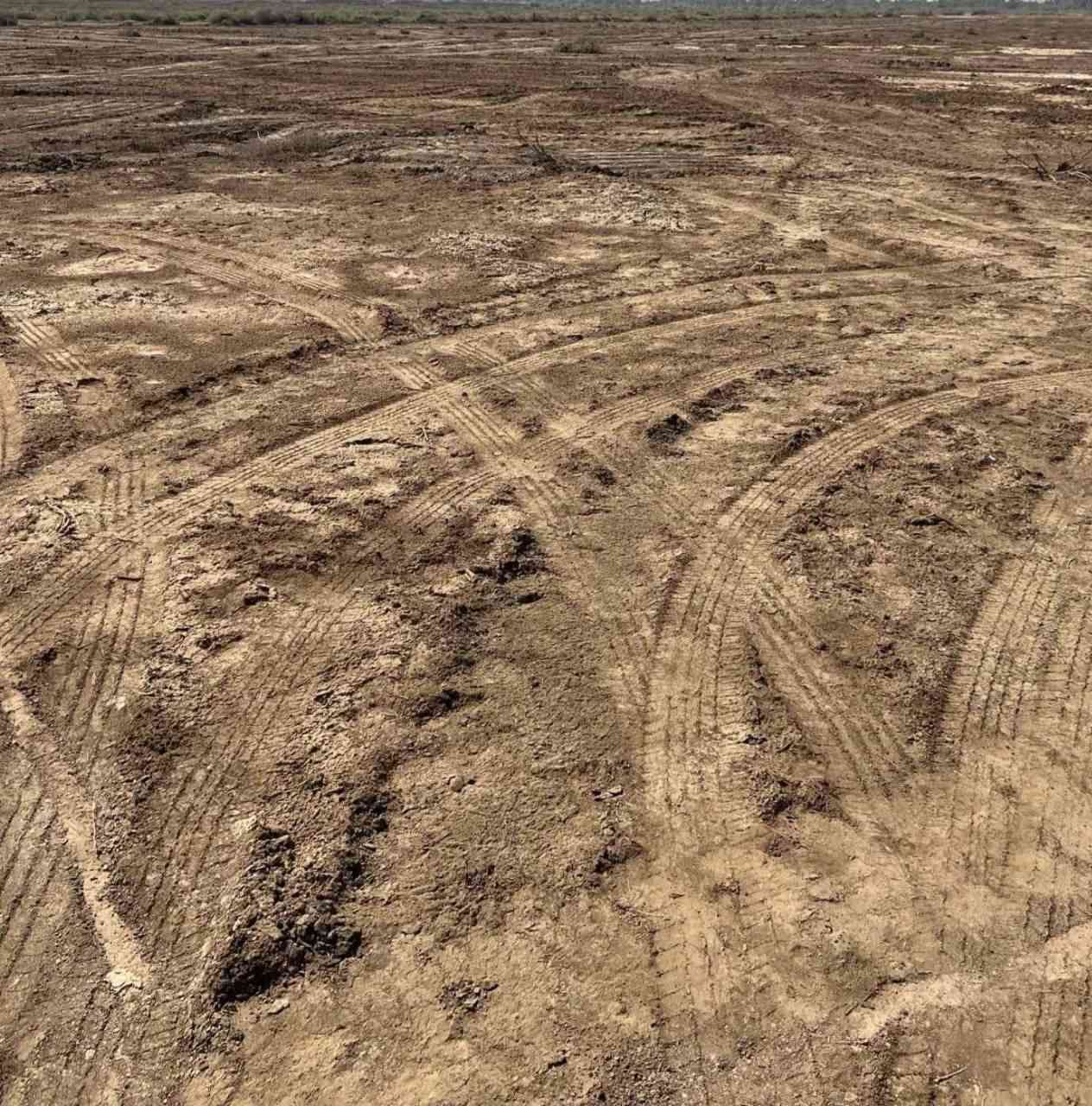 السلام عليكم
ارض زراعية للبيع 
المساحة 140 دونم 
المكان واسط الزبيديه 
قانون ٣٥ 
ماء سكي متوفر 
ماطور كهرباء ٥٠ حصان 
كهرباء متوفره 
ماء اساله متوفر 
***********
