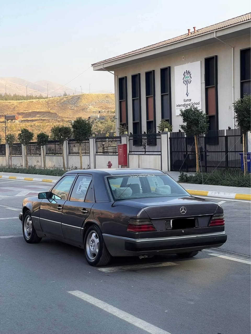 مارسیدس فرۆشتن گۆڕینەوەمۆدێل1990ئاڕم پلاسیک سلێمانی جام کارەبا شخاڵ گێڕو مەکینەی بەشەرت نمونە لەجوانی سعر27گەڵا معامەلە شوێن سلێمانی***********
