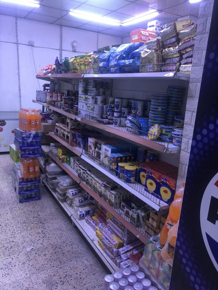 السلام عليكم رف سفينه قطعتين للبيع 
 عرض 120 ارتفاع 180 خمس رفوف بكل جانب 
قطع نظيفة سعر القطعه 85 الف 
للتواصل واتساب ***********
