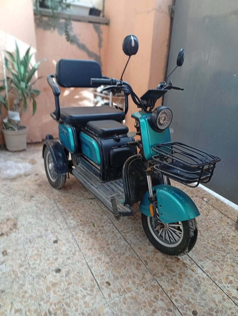 سلام عليكم
🌿دراجه مال معوقين 🌿
🌿🌿دراجه بيعة 3مقاعد و سله اماميه و صندوق خلفي 🌿
🌿🌿دراجه ما مستعمله هواي 🌿
🪬شلون ما موضحه بل تصوير 🪬
🪬📿كلشي بيهة شغال اشاير يمنه يسره الضوه عالي ناصي 📿
تلث نمر تتكون من 3بريكات بيهة مفتاحين و بصمه 
السعر700 و بيهة مجال 🪬🫵
🪬🫵العنوان بغداد الطوبجي
الاستفسار خاص


**إذا كنت صاحب هذا الإعلان وتريد حذفه لأي سبب، رجاءا أرسل رسالة إلى الدعم الفني**