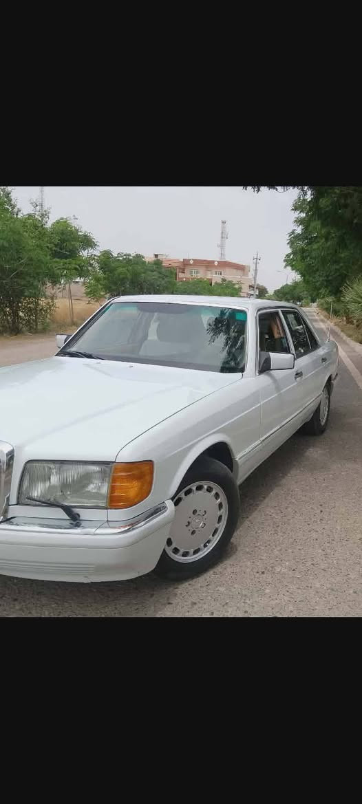 بسم الله تبارك الرحمان
مارسدس رئسي باب قصير 300فول 
رقم انبار مشروع وطيني سنويه جديد بشرط ثاني يوم تحويل
مكينه وكير يابني بشرط كفاله تخم تيارات جديد ويله بلاد تبريد ثلج صدر امامي خلفي كارتون اخوان سياره دكه جكوج مابيه بشرط بدون معجون ولا تعديل ولا خياس عل بلاد قوعد دبل بلاد شركه دخله مخما عسلي بلاد جام اربعه كهربائية ايبس فتحه قفل مركزي شغال موديل 90اصل عل بلاد صبغته حزام عل يدي علمود شخط كله بلاد كشنات امامي كهربائية ساكن كفري سعره 55وبي مجال حك جيه ***********

