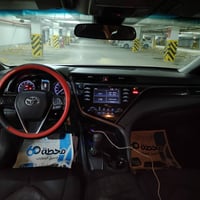 عندي كامري  Le 2020  وارد امريكي مراوس وي تيريتوري 2025 و فوك   المكان...