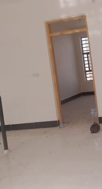 اي واحد عنده تنضيف بيبان يتصل على هاذى الرقم 078110288260