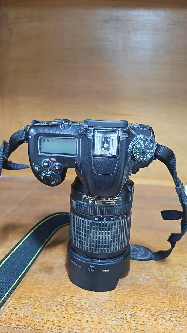 كاميرا 
📸 للبيع Nikon 
R 32
750D • نظيفة 99%
 ✨
 • ويّاها كل الملحقات الأصلية 🎒
 • صور فورية بحجم كبير ومميز 🖼️
 • مناسبة للرحلات، الحفلات، والذكريات ❤️
مع جميع ملحقاتها والجنطه 
السعر  
مليون 100 وبيه مجال


**إذا كنت صاحب هذا الإعلان وتريد حذفه لأي سبب، رجاءا أرسل رسالة إلى الدعم الفني**