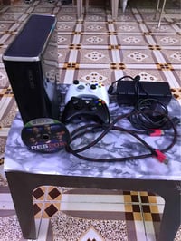 اكس بوكس 360 • Xbox 360 • جهاز العاب • جهاز مستعمل • جهاز نظيف • يدتين...
