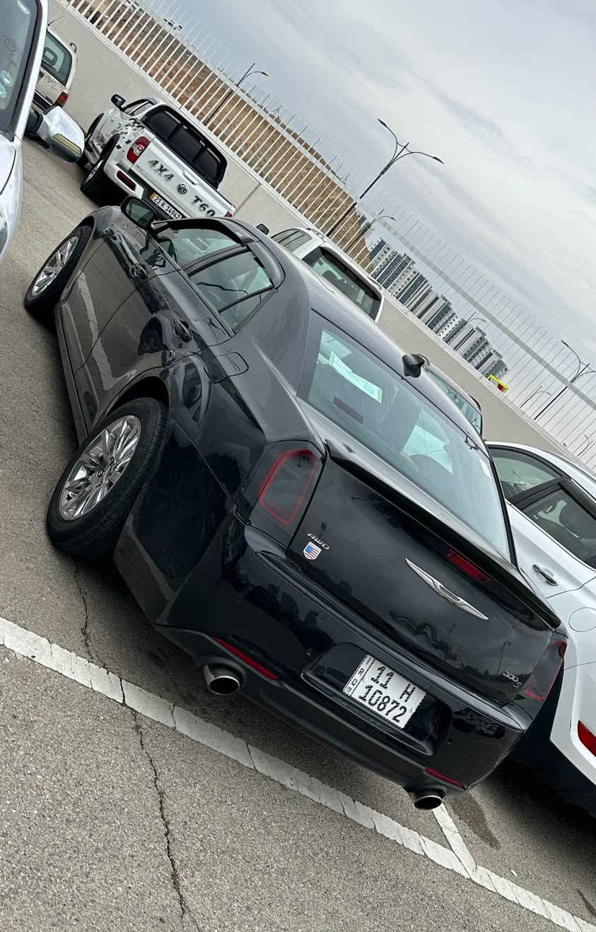 سلام عليكم اوباما كرايسلر c300 للبيع 2016 أصل فئة (S) مكينة 3600 ماشيه 129 حقيقي رقم بغداد انكليزي سنوية بأسمي فول مواصفات 1/1 بنوراما كير ماوس شاشة داخل جلد كراسي كهرباء الفول معروف هواي مواصفات واردهه جاملغات او بنيد تبديل بدون حادث داخله سرقه شاصي دواخل ايرباكات مكينة كير مكفولات صور السونار بالمنشور عارضهه ب183 الشراي يتصل او يدلل ملاحظه/الحيه مال الدعاميه وكعت البجم رجع بلاد مكاني بالكوت مدخل الكوت قرب البواية (***********) بغداد, العراق
