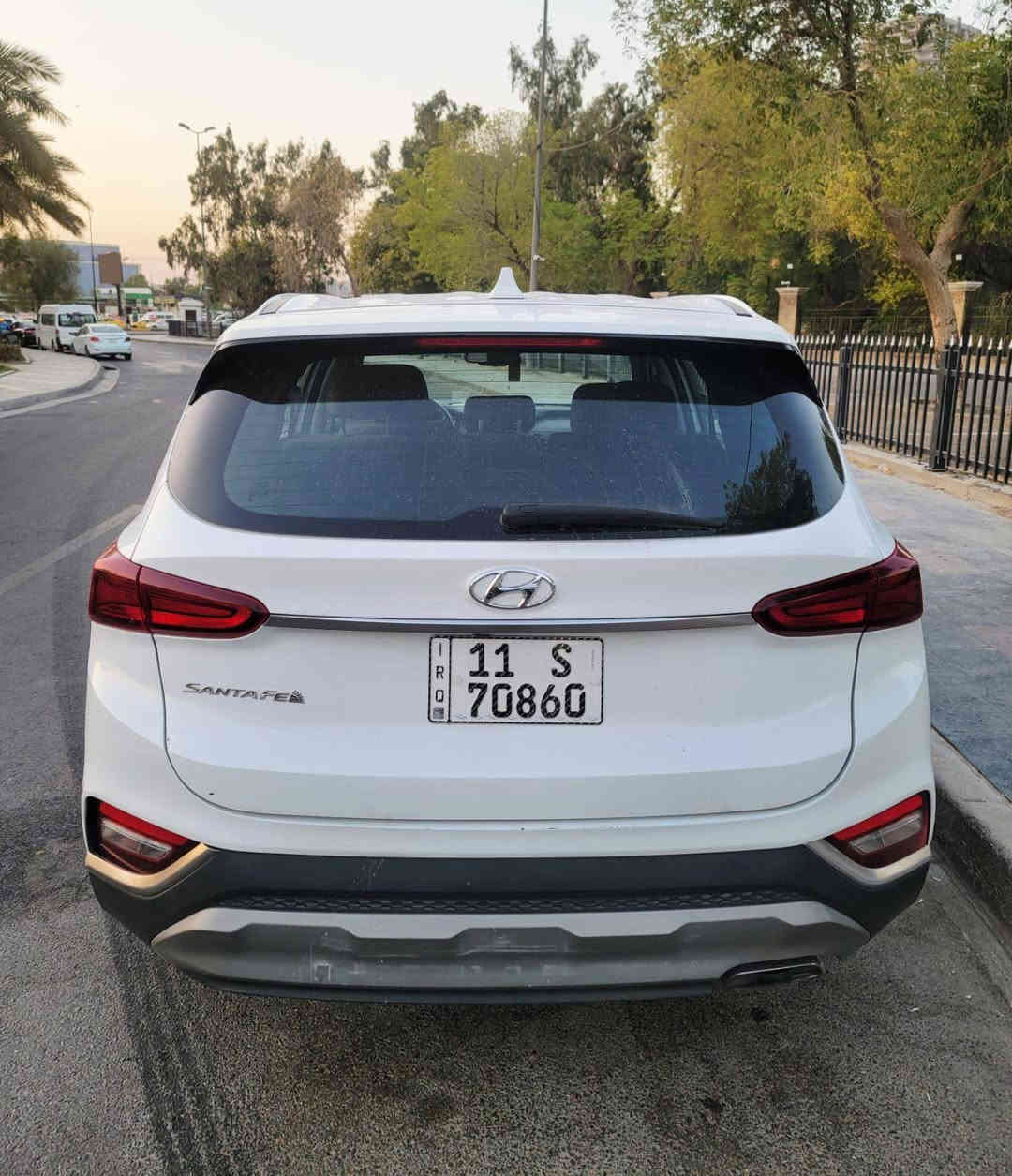 سنتافيا موديل 2020 وارد امريكي 
حادثها قطعتين صبغ 
محرك 4 سلندر
رقم بغداد
بصمة 
قطعتين تبريد 
فول مواصفات عدا فتحة
سعرها 163وبيها مجال
للاتصال على الرقم ***********
