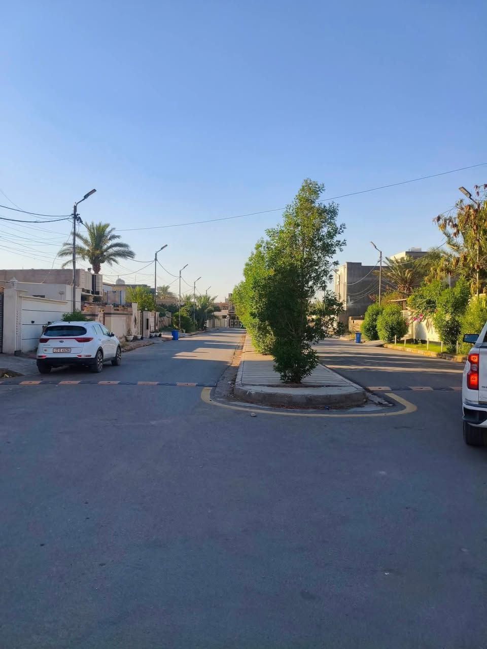 [[بسم الله الرحمن الرحيم]]
🏡     🏘      🏚 

#يوجد_بيت_يعتبر_قطعة_للبيع

#العنوان  الفلوجة 
#المنطقة تأميم الاولئ موقع مميز ✨

✅المساحة : 700 م  واقع حال 900 متر 
⬆️ الوجة : الوجة 31 م 
🏞️النزال : 23 م 
 

                       #بناء 🧱 : طابوك 
      
     #شارع 🏞️⬆️⬆️ : 20م كامل الخدمات 

  #السعر_محدد_من_قبل_البائع 
    
        
        ⚖️⚖️   نوع الملك : طابو صرف تحويل مباشر  🏙 

         #السعر_المتر 💰💸:  750 الف وبي مجال 

__________________________________

للأستفسار⛔🖲️ : مراجعة 
🥇#مكتب_الدوحه_للعقار 🥇
العنوان شارع المنجزات تقاطع جامع التقوئ مجاور محطة المتميز المركزية لغسيل السيارات 🚗🚖
__________________________________

#ملاحظة//📋📑 اذا لديك عقار تريد تعرضة للبيع او تريد تشتري عقار قم بمراسلة الصفحة او اتصال على لارقام الموجودة+ واتساب
            
         #للأتصال_او_واتساب 📞  ***********
         #للأتصال_كورك.   📞.      ‏  ‪***********

#بيع_وشراء_الدور_السكنية_والزراعية_العقارات_في_مدينة_الفلوجة #مكتب_الدوحه_للعقار_بيع_وشراء_العقارات_بسعر_مناسب
#عقارات_الانبار_الفلوجة
