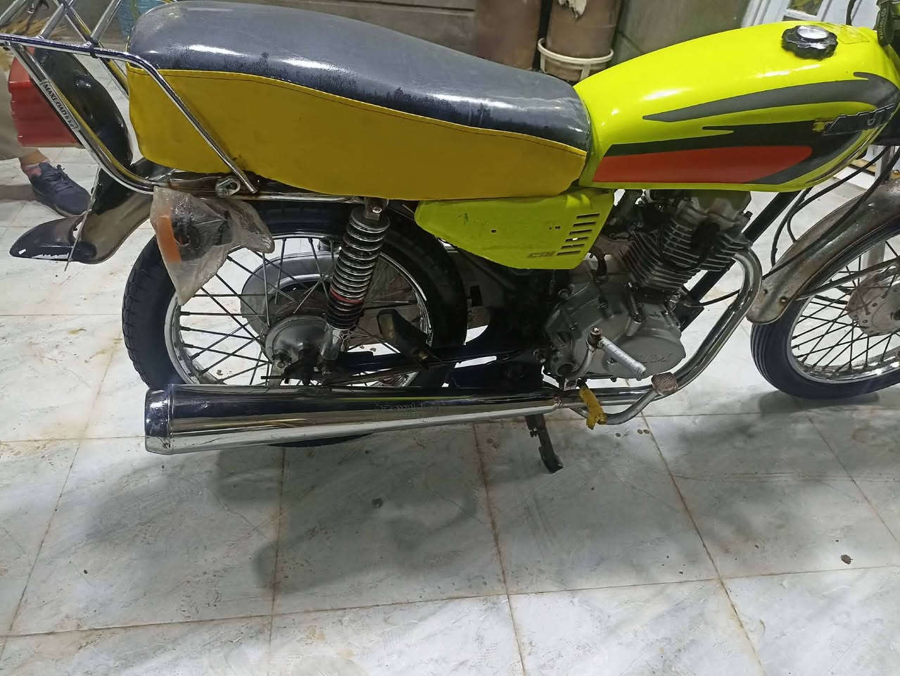 السلام عليكم 
درجه اربعه كير للبيع 
النوع نامه 
موديل 21
اللون ليموني 
أوراق كاملة
دراجة خير من الله كلشي شغال محرك مفتوح مجفتة شركة
السعر خاص أو تتصل على الرقم *********** الرقم بي واتساب
