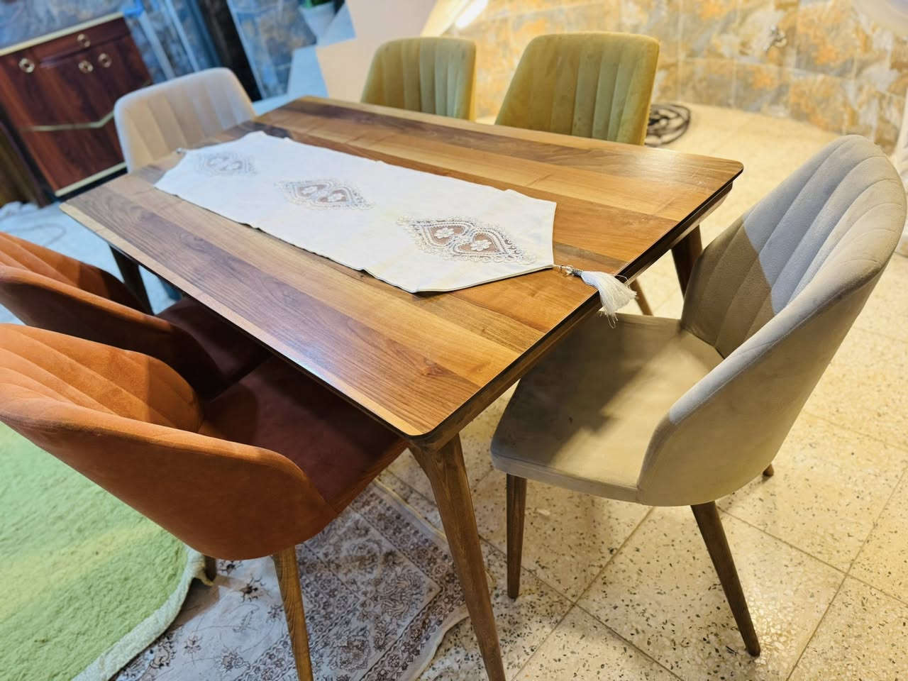 السلام عليكم غراض لبيع كلمن وسعره مال بيت ونضيفات كلش *********** واتساب
