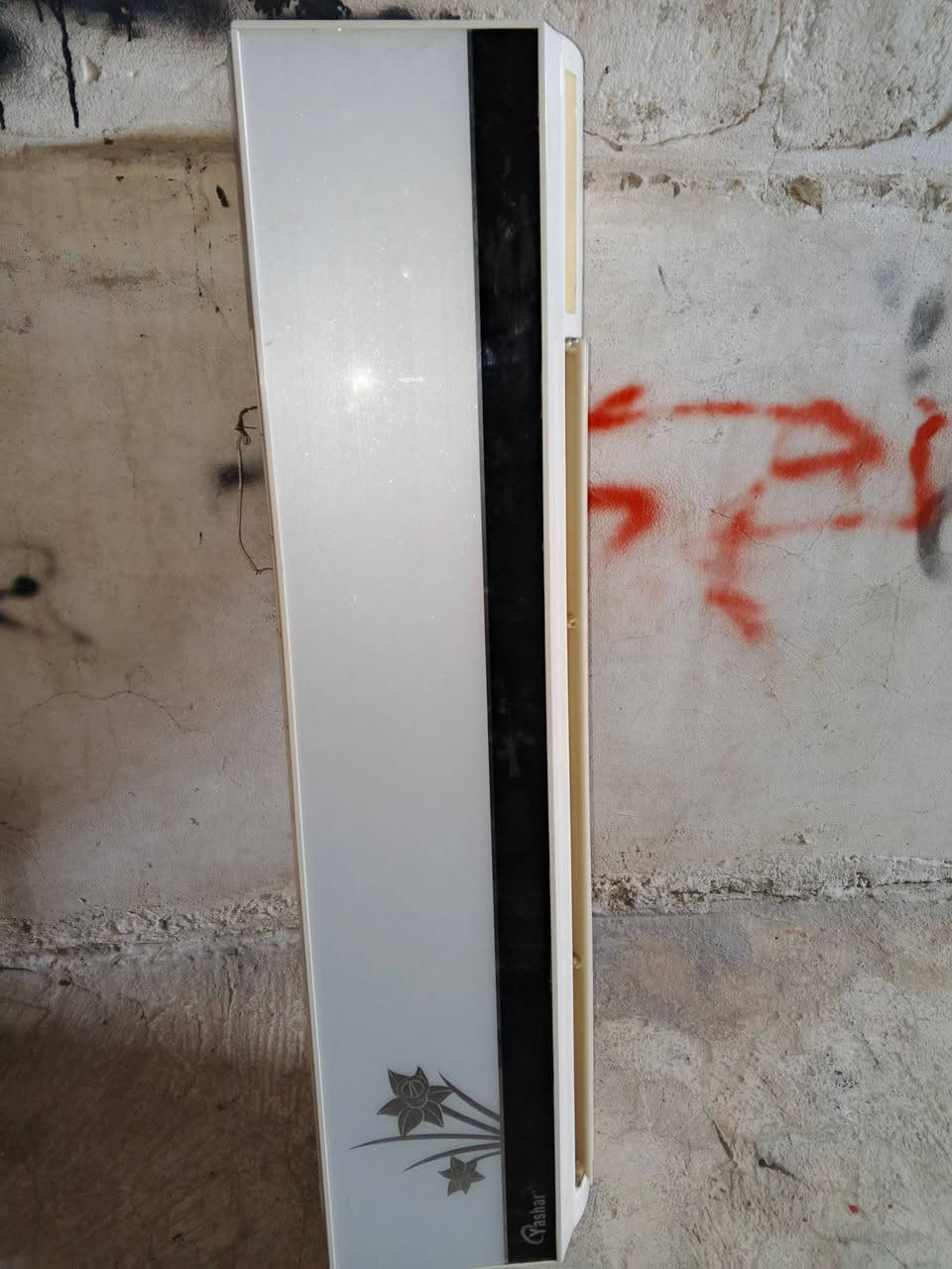 سلام عليكم للبيع سبلت نوع،الياسر، طنين ونص فعلي، شرط الشغل مامفتوح برقي، تبريد ثلج وتدفئة نار، مع ضمان سبوع، ***********. ***********
