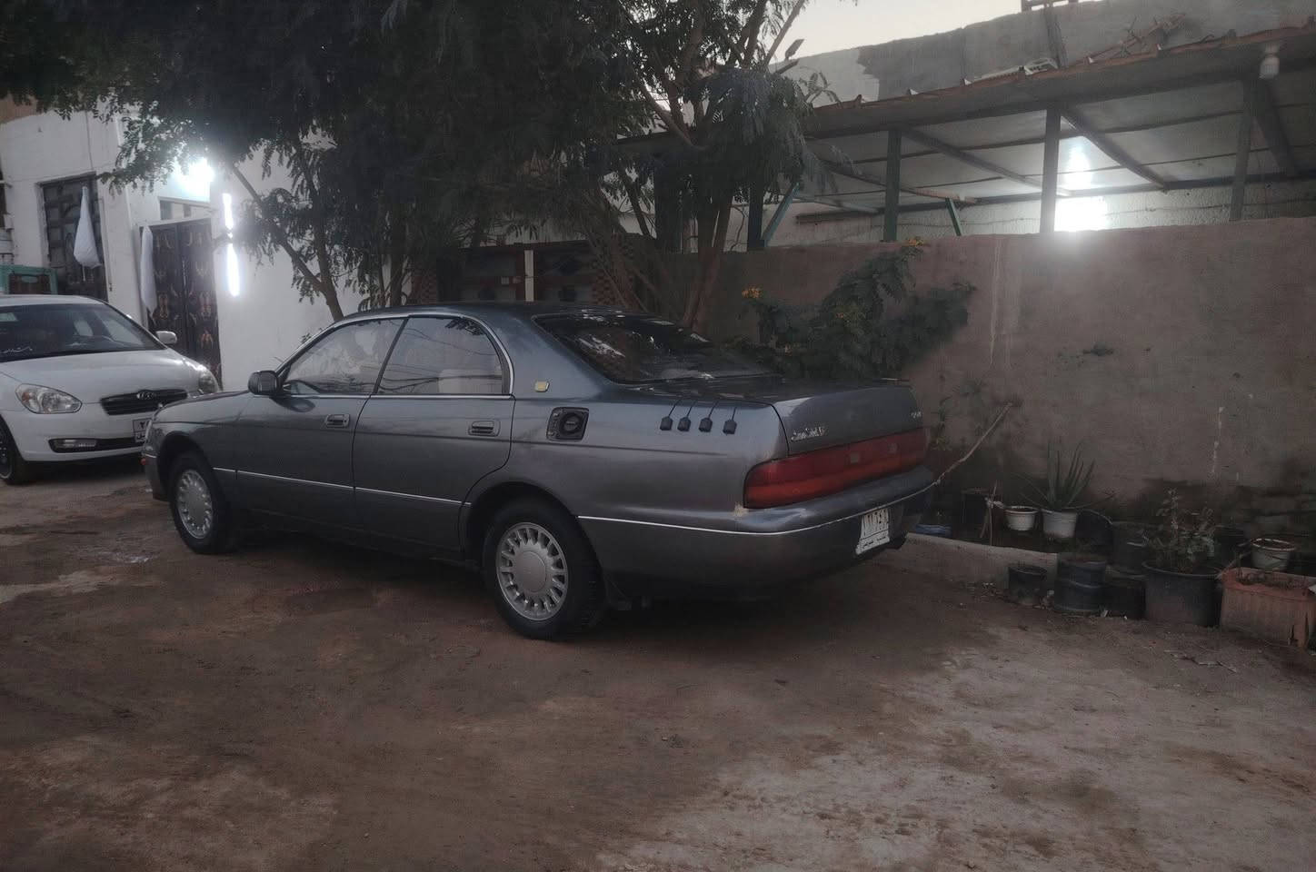 سلام عليكم عندي سياره بطه موديل 92 سياره مداور ثاني يوم صحب سياره يمي بيع لو مروس عادي سعر خاص تعال واتساب ***********
