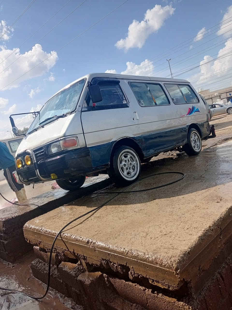 سلام عليكم كيه بستاء البيع موديل 94بجمه 95 سنويته الى 27الشهر 4كير وكسن مكفولات محرك بعده على سحك سعره 45وبيه مجال مكاني بغداد ابو غريب ***********🤍
