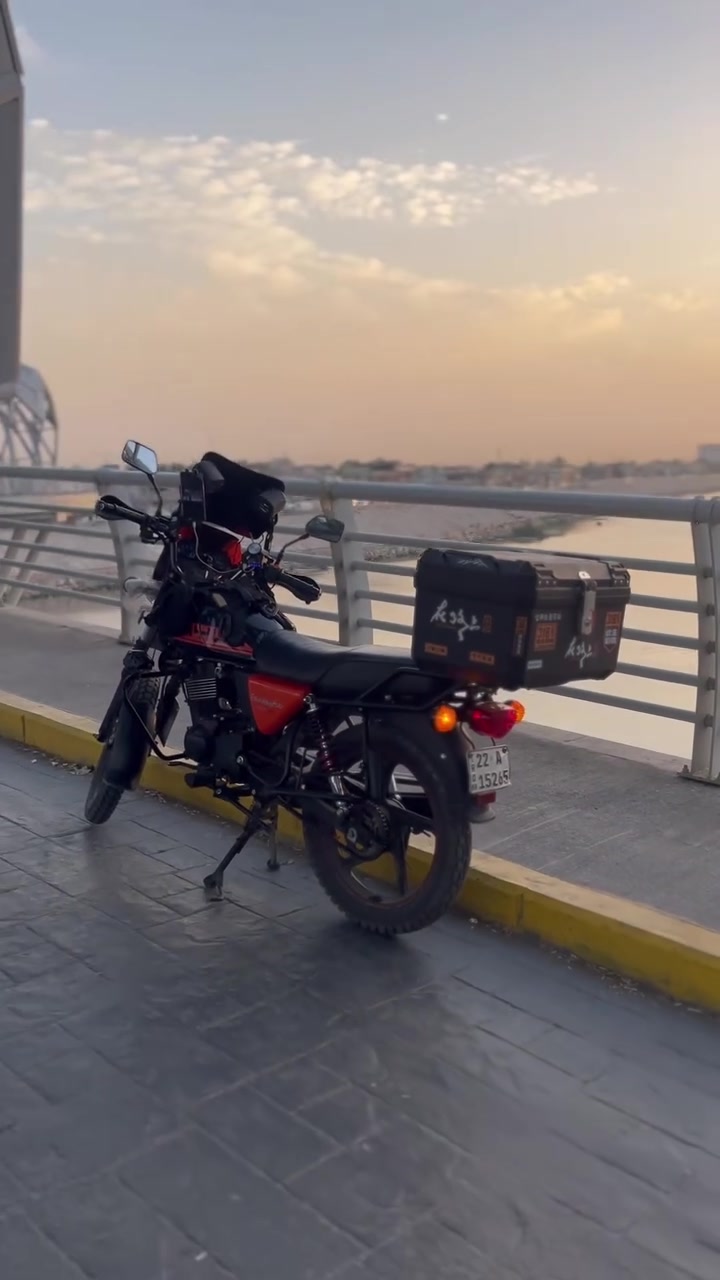 السلام عليكم.                 شباب للبيع دايوان 🏍️.   25 مرقم أربيل تحويل شوكت مايعجبك الدراجه عليه تزويد بي صندوك ترحال حجم لجبير وبيه امبي ثري سماعات كبار وبيه جامه اضافيه سوده وبيه درع تانكي مال امزون ماكو منه بل عراق كله وبيه زوج بلوجكترات وبيه فدراليات وبيه حاملت تليفون عدد 2 الدراجه ممشاه 8 ألف مكاني الشعب السعر 2800. وبيه مجال بسيط ابل2600 لا تجيني و شكرن


**إذا كنت صاحب هذا الإعلان وتريد حذفه لأي سبب، رجاءا أرسل رسالة إلى الدعم الفني**