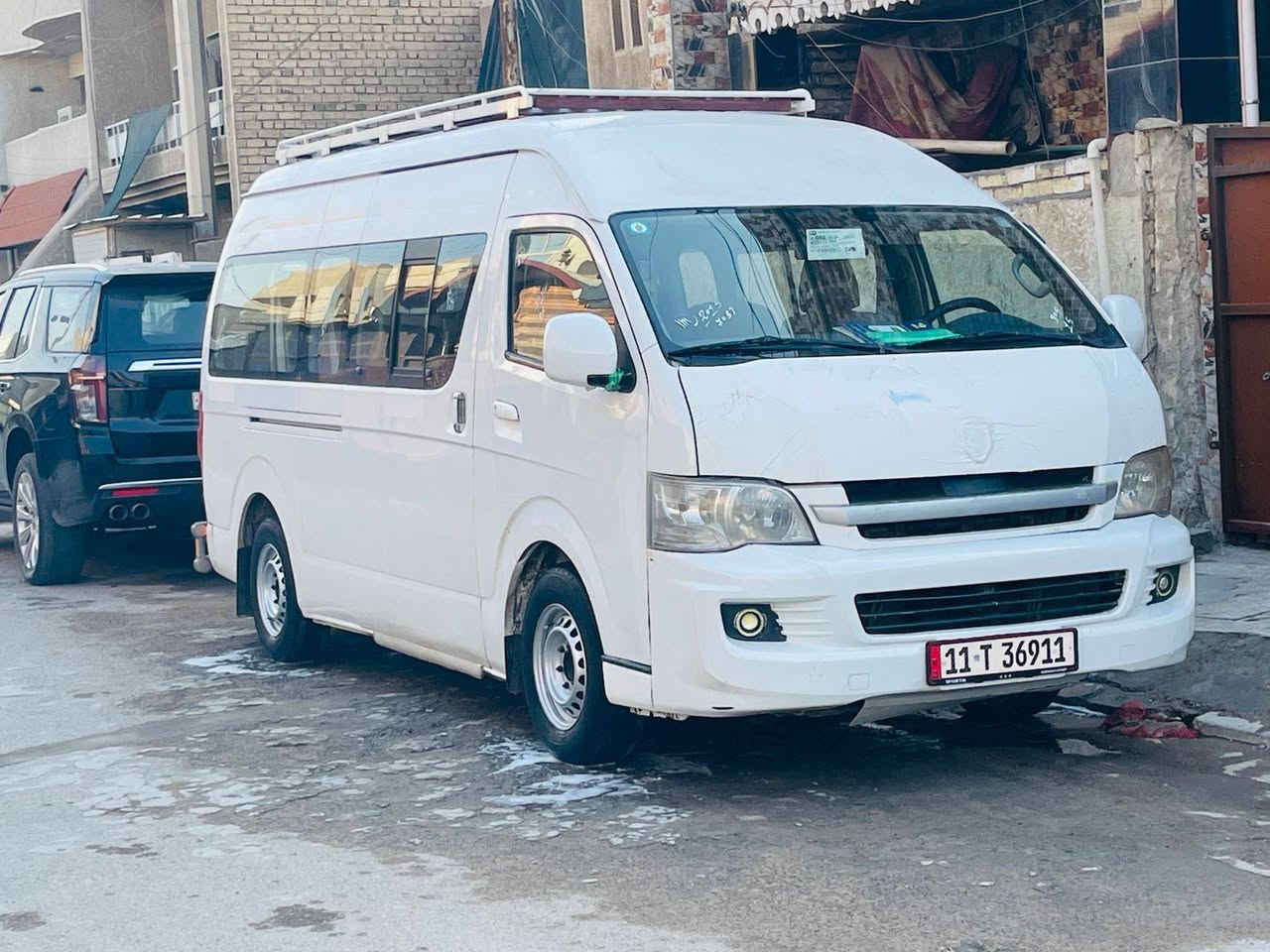 سلام عليكم للبيع جنبي عالي h2 مديل 2015 بيه هلالات معمره بس مكينة كير صدر تخم تاير كله جديد تبريد ثلج سياره خير من الله كبل جاهزه رقم بغداد دولي تحويل مباشر مصفره هيئه وغرامات دوشمه كاعيه وكشنات كهربائيات كله شغاله درع سيبايه جدد مكان بغداد البياع سعر 145 وبيه مجال للطيبين رقمي ‏‪***********‬‏
