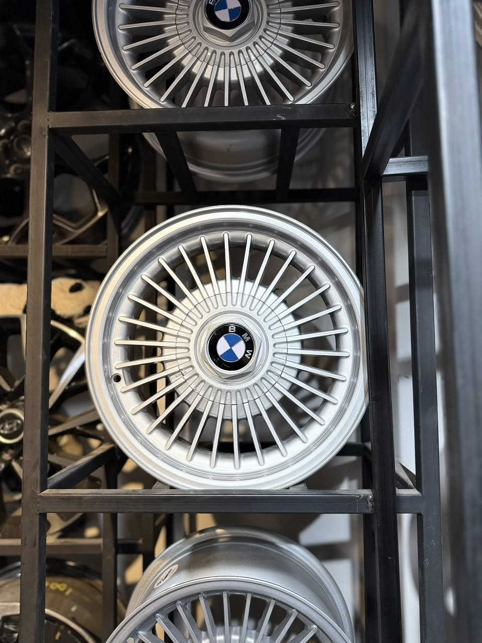 اللهم صلِّ على محمد وآل محمد

متوفر ويلات بي إم أصلية وتجارية
بمختلف الأحجام من 15 إلى 18.

الأنواع المتوفرة:
 شعاع
 خلية m5 وشنايزر 
 البينا نجمةشمس
 كرن غزال كاسحة
 خلية أمريكي
 ويل عادي أسود كبات M صقر

📍 الموقع: بغداد – حي العامل – شارع 7 نيسان
📞 واتساب: ***********
