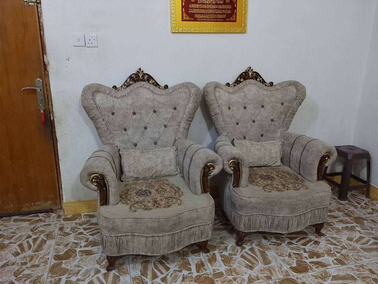 مكلف بل النشر للبيع تخم حطاطي أخو جديد عشر مقاعد سعره 450بي مجال جهاز جري جديد سعره 300 بي مجال  مكانه هيت استفسار خاص @إشارة


**إذا كنت صاحب هذا الإعلان وتريد حذفه لأي سبب، رجاءا أرسل رسالة إلى الدعم الفني**