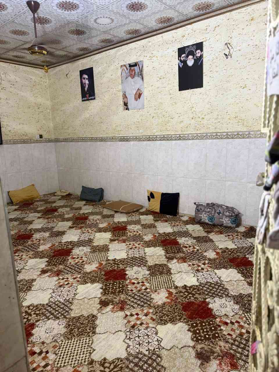 بيت البيع ميسان حي الكرامه قرب مستشفى التركي شارع ناصر ابو الباله مساحته 200 غرفتين مطبخ استقبال صاله وممر وساحه كبيره +محل
للأستفسار الاتصال على الرقم ***********
احداثيات الموقع الجغرافي https://maps.app.goo.gl/2BLDbuoMP7HpBWTx9

