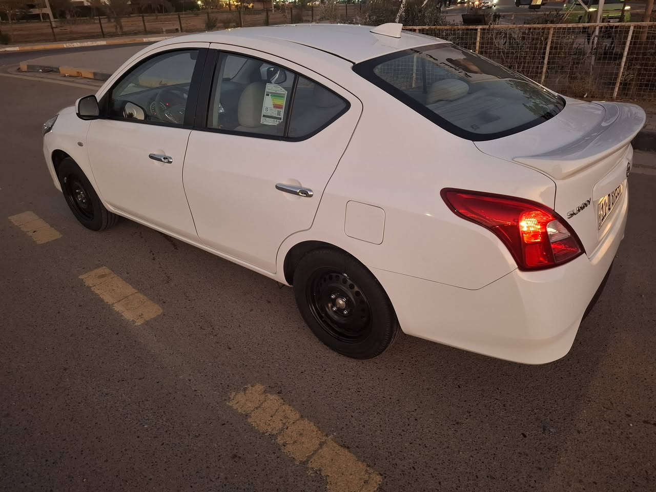 للبيع او المراوس نيسان صني ٢٠٢٤ هندي بليته زركه شباك نحله ماشيه ٢٠ وضع الشركه كفاله عامه عدا طخه اصبعين موضح بلصور مكانه حي الاعلام بسعر ١٣٠
***********
