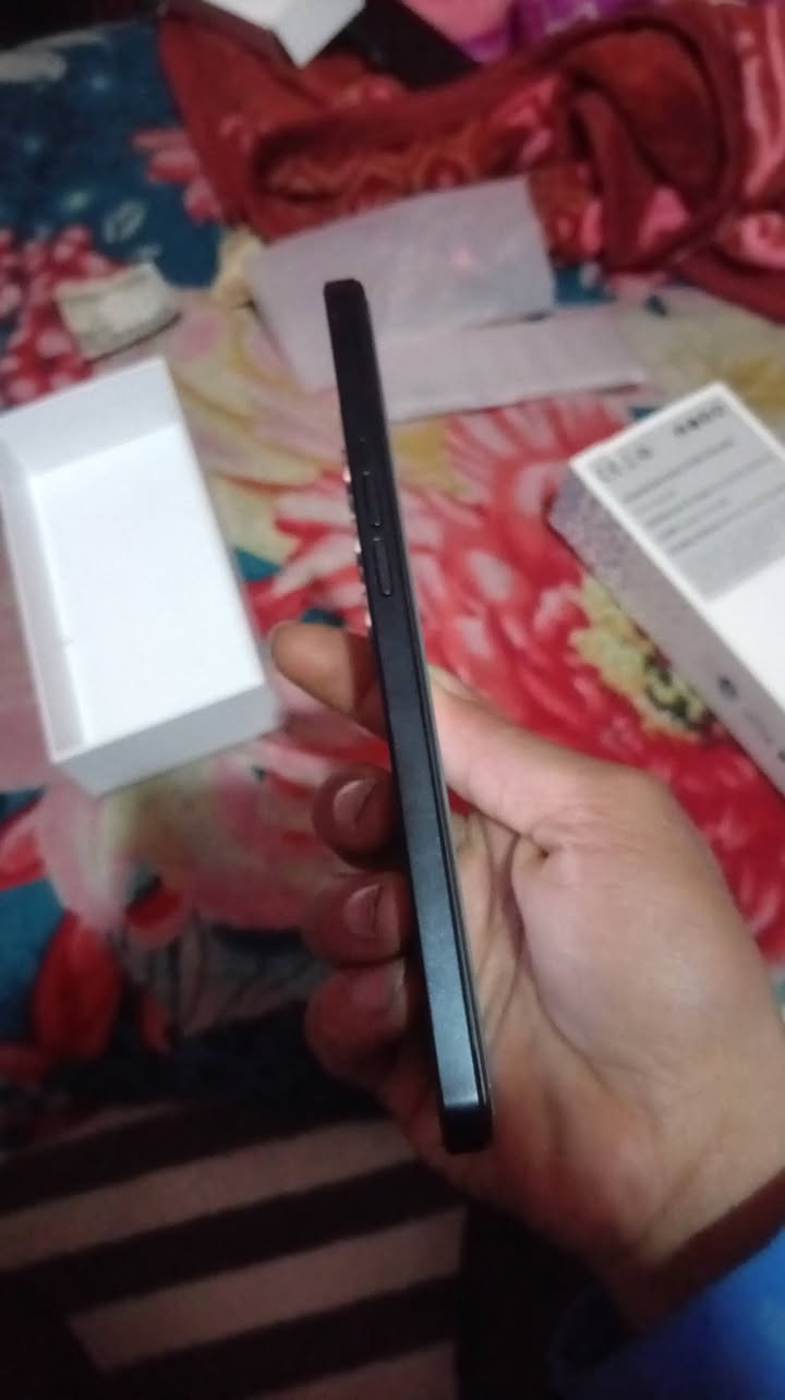 تيكنو
ذاكرة 256 رام 8 اندرويد 15 
استعمال يوم
السعر 80الف مكاني باب شرقي 
للتواصل ***********
