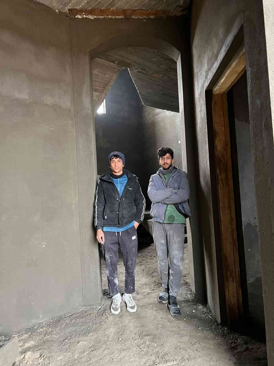 كادر متكامل 
*********** 
البصره تنومه
