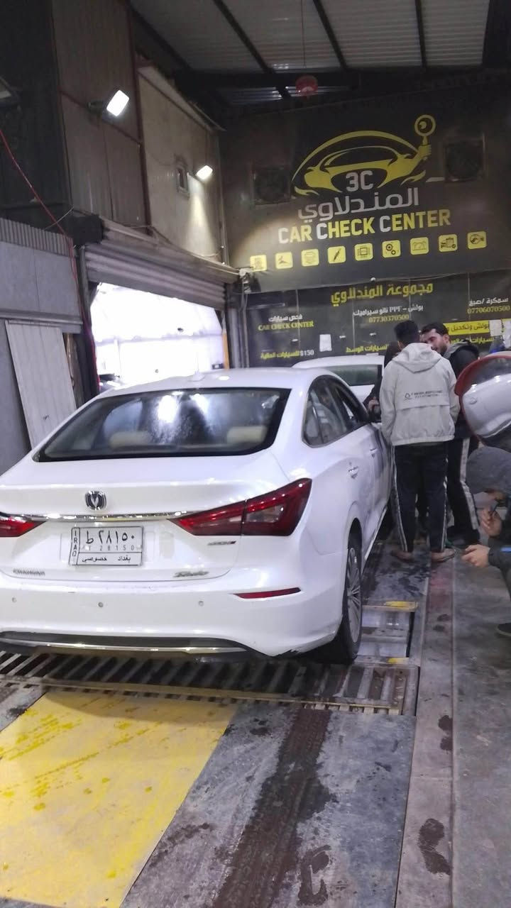 السلام عليكم شانجان ايدو 2019 
فول مواصفات عدا الفتحة 
الدعامية الامامية مكسورة يحتاج الها تبديل 
والسورنا موجود بالصور اضافة للبصمة واكفة يحتاج الها تبديل 
تخم تاير جديد صدر خلفي جديد امامي نص عمر 
كفالة كير ومكينة السعر المطلوب 90$
وعليها غرامات 500 الف تنزل من السعر 
للاستفسار *********** بغداد, العراق
