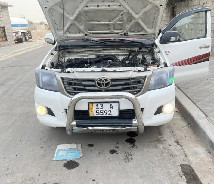 السلام عليكم 
بيكم فلاونزه كويتي 2012
شاصي 19 كفاله عامه بدون صبغ
 فقط بيهه رصعات بسيطه 
كير عادي السياره جاهزه مكينه كير 
رقم ميسان باسمي سنويه 2030
السعر 170 وبيهه مجال 
مكان السياره البصره الزبير
رقم صاحب السياره ***********
