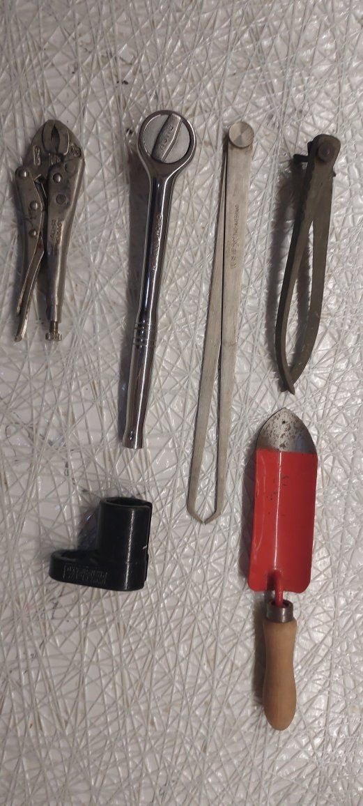 السلام عليكم عدد اصلي للبيع السعر والحجز على الواتساب او الخاص *********** ويتوفر توصيل
