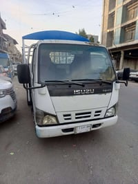 اسوزو • شاحنة • موديل 2008