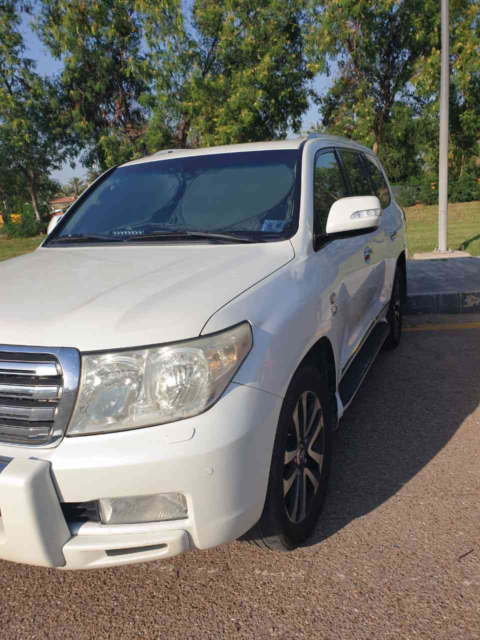 السلام عليكم لاند كروز موديل 10. سونار داخل المنشور. ماشيه 133 حقيقي  نضيفه  نضيفه عنون دوره  وقم ***********.   مكلف بالنشر. بسم صديقي هوه صاحبها
