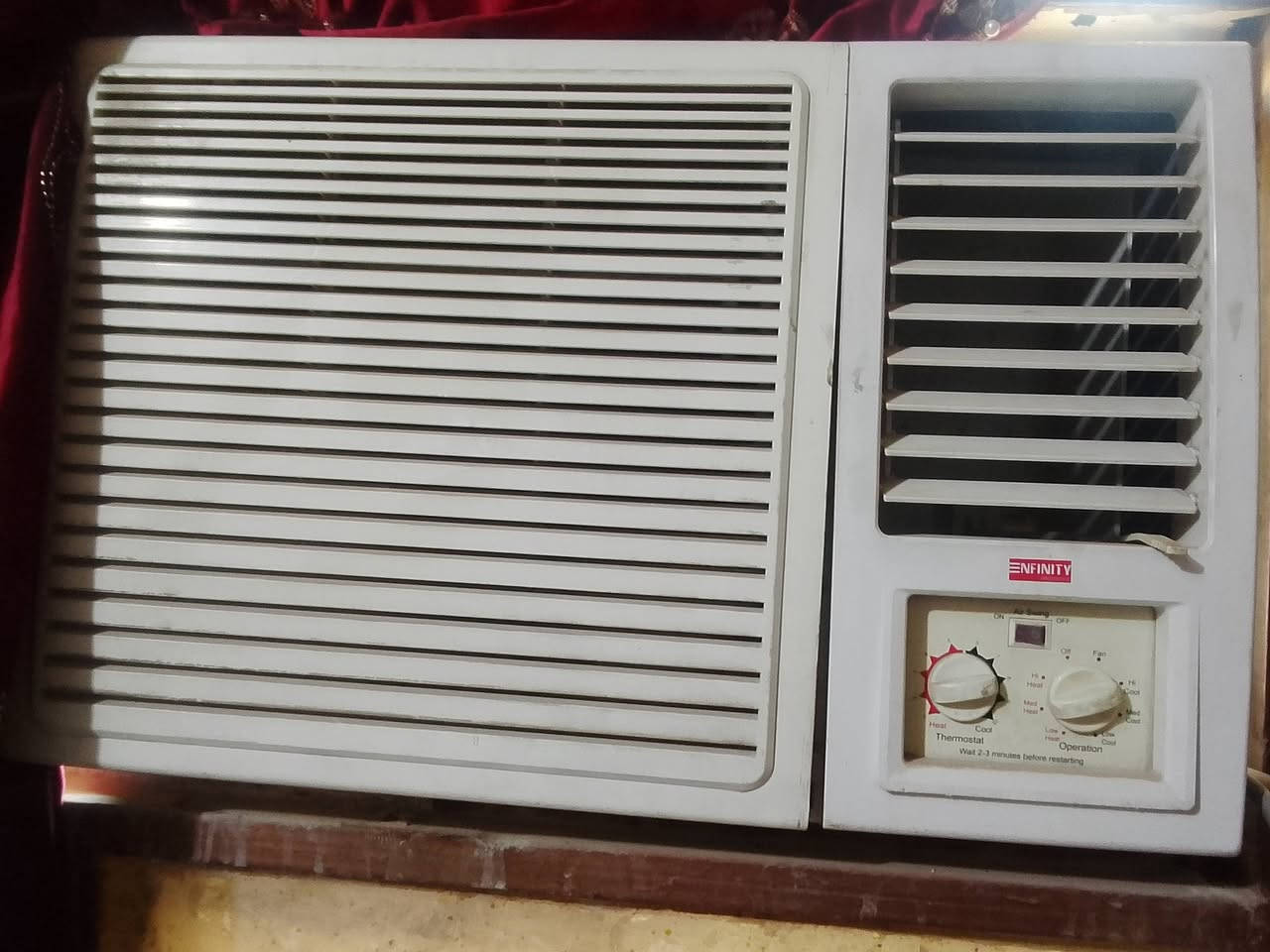 مكيف اخو الجديد شرط الشغل البروده للبيع + كنتور تسكم عراقي 2باب***********
