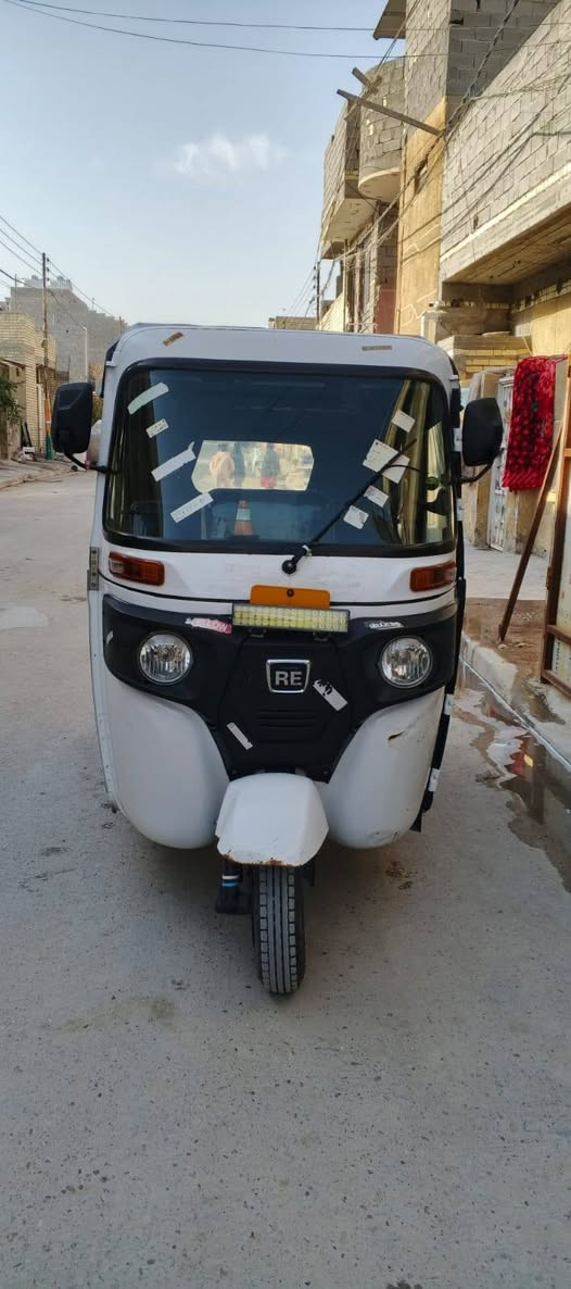 سلام عليكم تكتك 21 مرقمه الماني بس ولد جاري محرك اسبانه ما ممدوده عليه تكتك نضيفه مكاني بغداد الاستكشافات شارع ميه قرب حسينية الزهراء سعرهه 7700 سبعه وسبعميه بيهه مجال بصيط ***********
