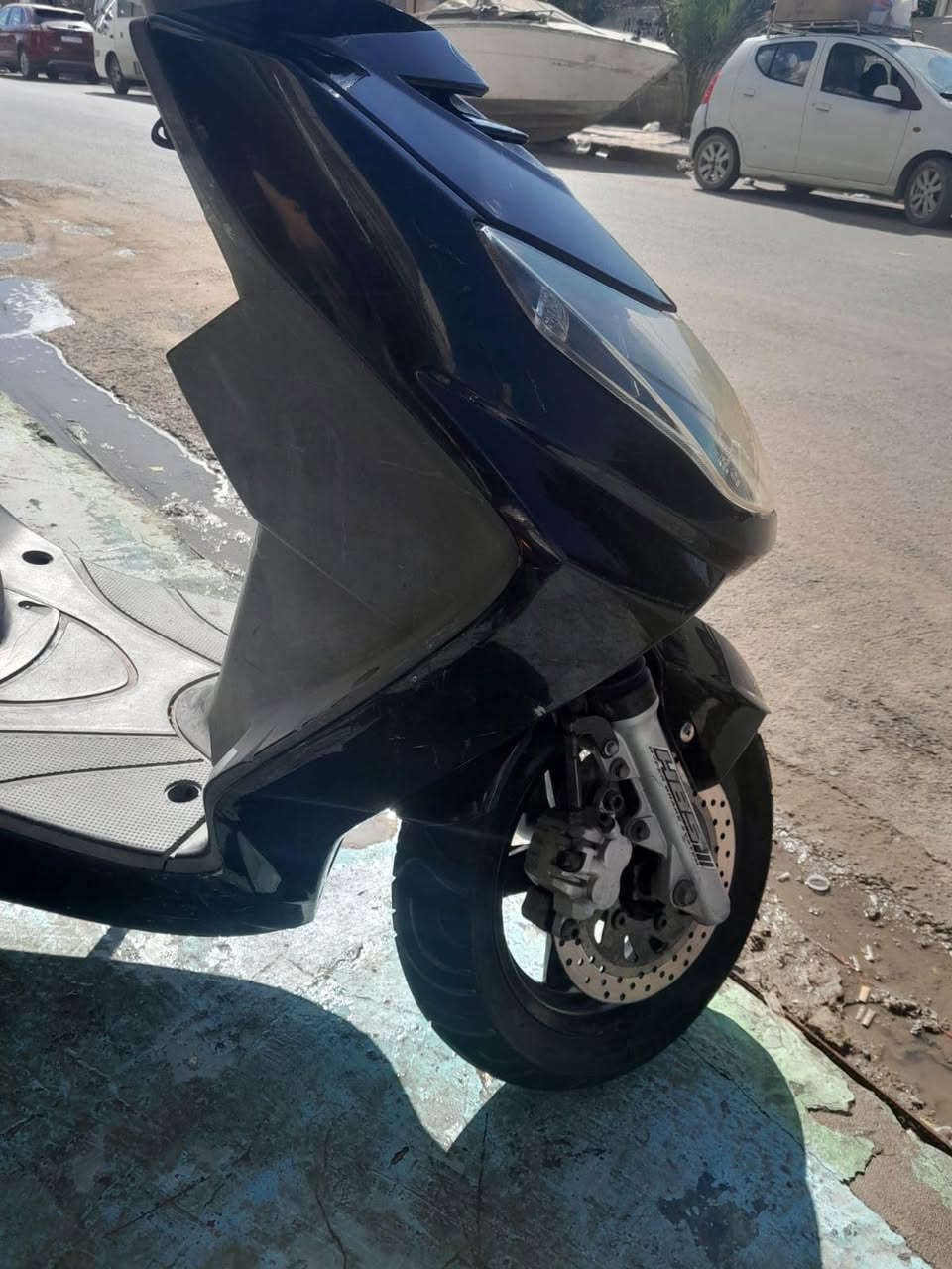 سكنس فحل نوزل (رمبه)
ماشيه 32 الف مكفوله
بلاديه مابيه اي نقص 
فقط دبلات اماميه شويه متيبسه مال ترك بل حاويه
نكره سلف كامله باتري 
ملاحظه نوزل 150 سي سي سلف وهندر 
عده مالته بلاديه وياه 
معروضه عند معرض ibk 
بغداد كريعات 
يوجد نضام اقساط ع رافدين 
سعر نقد 900 الف فقط سعر كابريتر 
مضمونه من معرض وصل اي خلل بل كهربائيات او محرك
*********** واس اب
