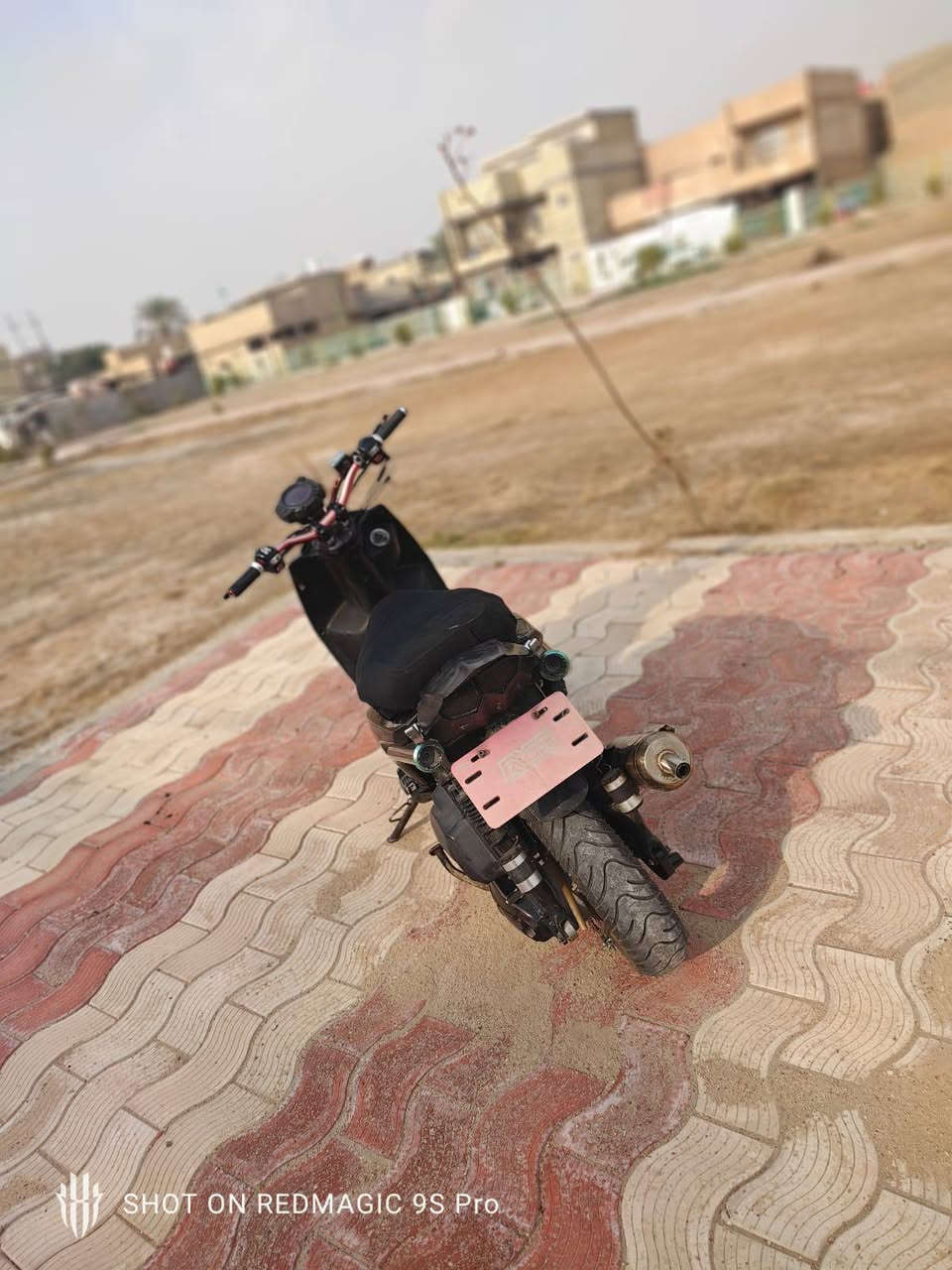 سكنس جبلي كفاله عامه بلادي برغي مامفتوح بيها مزوده من الطول لطول كلها علئ ايدي صالها شهر من طالعه وصلها موجود كفاله من البرغي فقط الكلج الخلفي الطاسه مالته يرادلها تنعيم بكاغد جام فقط كفاله من البرغي كلها بلاديهه بيها نزويد خير من الله سعرها 1100وبيها مجال مكاني حي القادسيه. رقم لتواصل عبر الواتساب ***********.  لمعلمات اراوس بعدله بس كون نضيفه مو نطايح اذا مالتك نطيحه اطلع كبل
