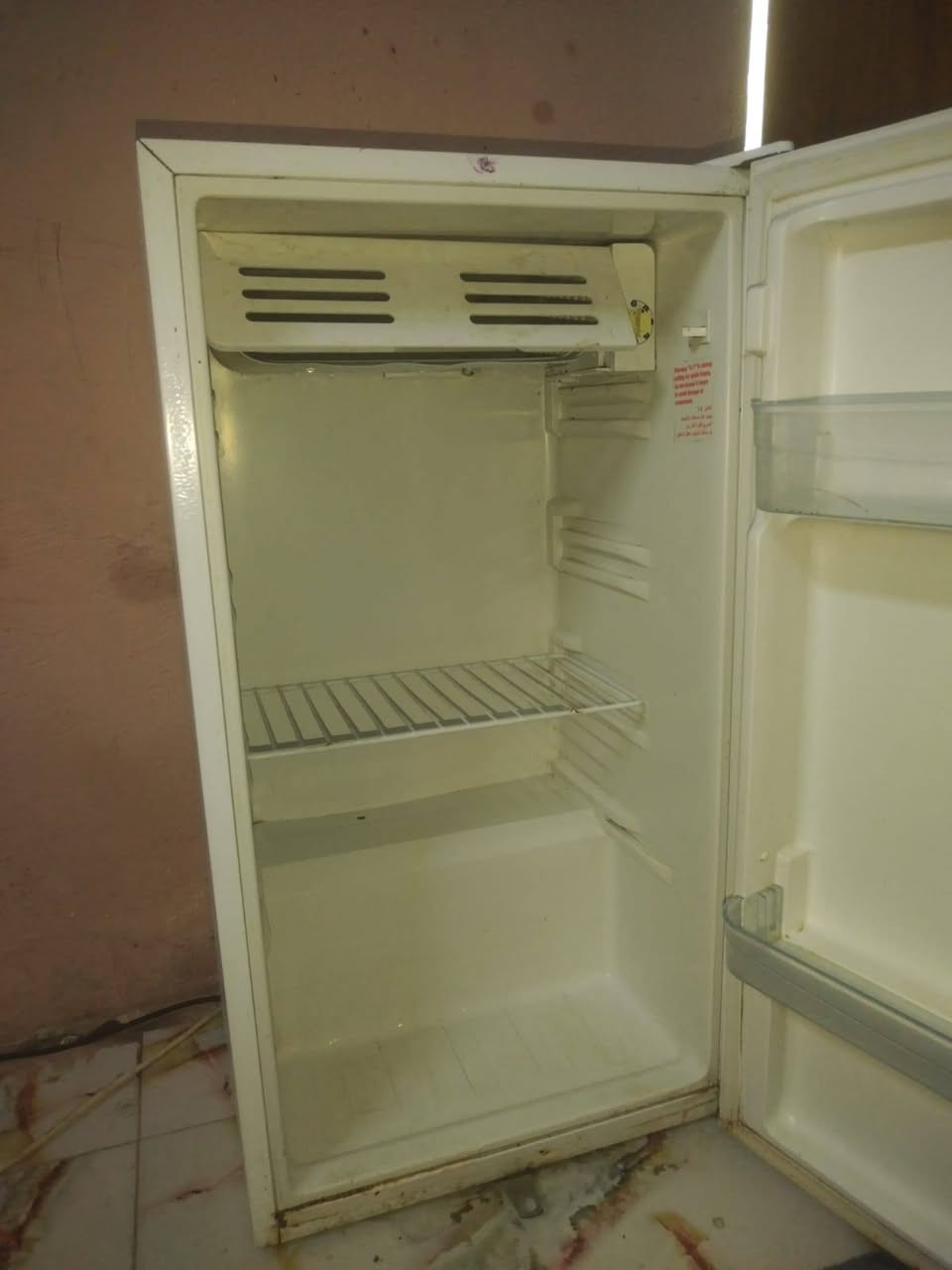 سلام عليكم ثلاجه للبيع ومجمده للبيع الثلاجة ستين الف والمجمده اتلث ميه اوبيهن مجال بصيط شقالات عل الفحص المكان النهر وان للستفسار مراسله الصفحه الاتصال عله. الرقم***********
