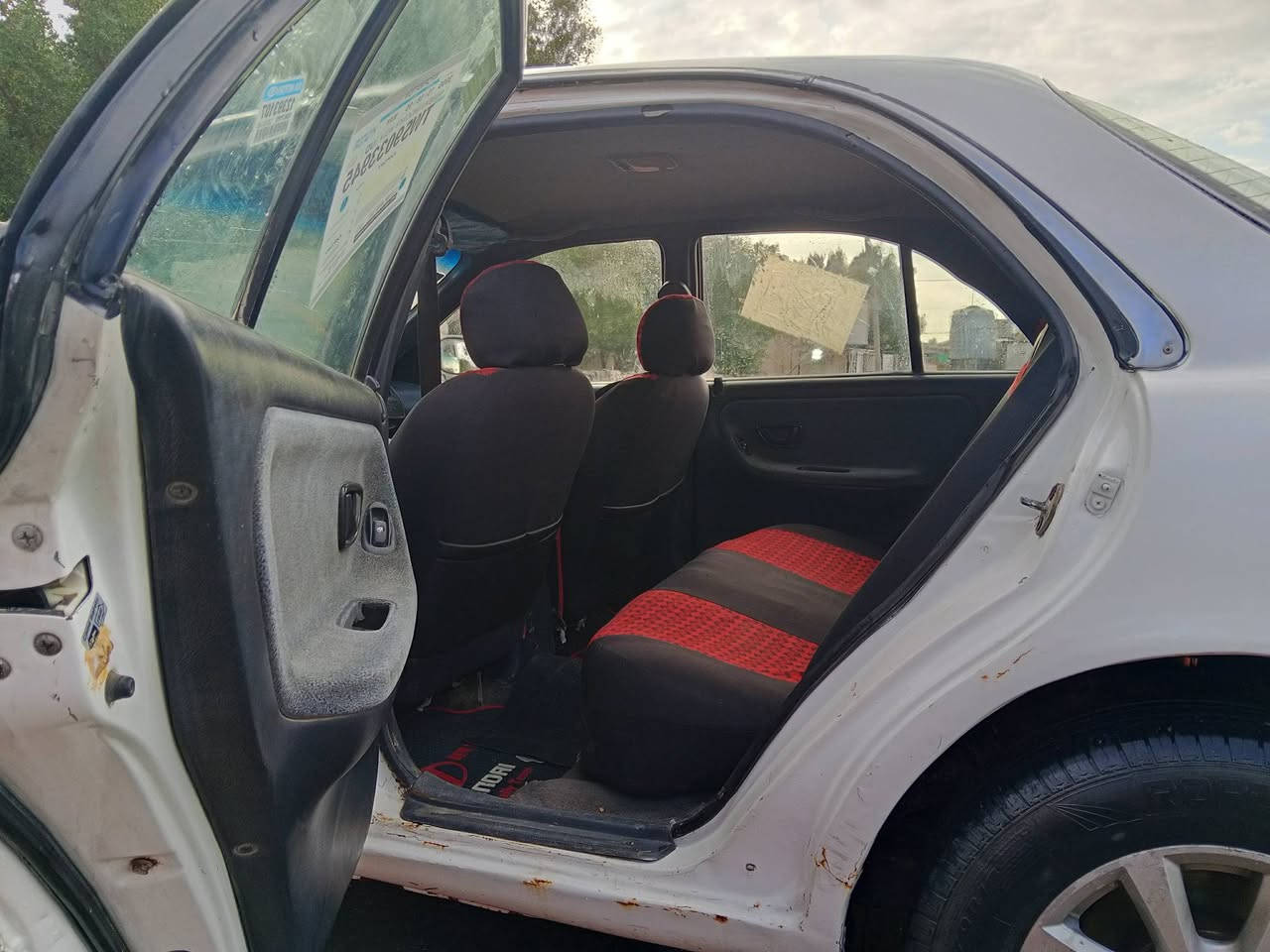 سلام عليكم سوناته 2 رقم بغداد جديد  بسمي مكان سياره الانبار رمادي سعر 43 وبيه مجال ***********
