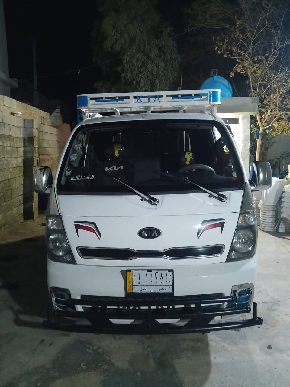 كيا بنكو 2700
موديل 2013
كفالة عامة من ضربة من صبغ 
كير ومحرك مكفول
تخم تاير
دوشمة جديد
تدفئة تبريد شغال
السعر 112 وبي مجال بسيط
للاستفسار الاتصال على الرقم
***********
مكاني ديالى جلولاء
