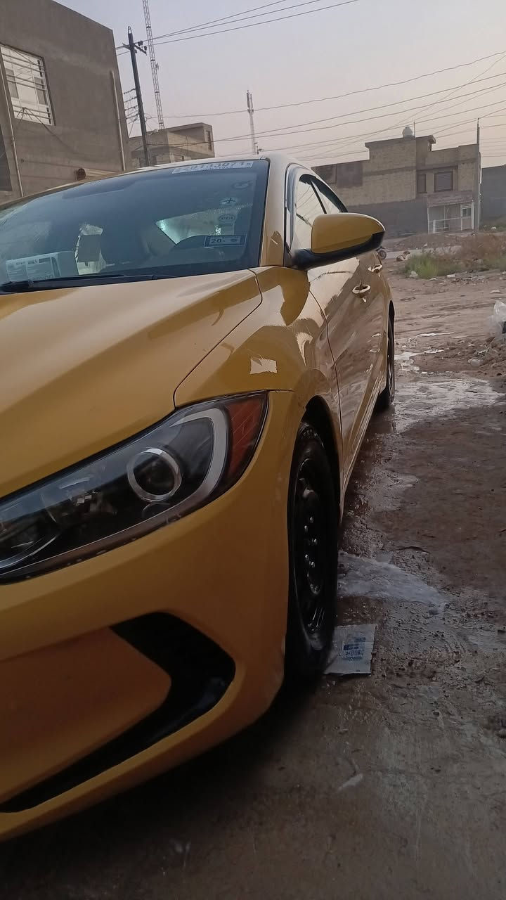 سلام عليكم
النترا موديل /2018 / وارد أمريكي  منضومه غاز  تخم تاير 
كير محرك خير من الله مبدل كازكيت فقط  السياره بسمي 
مال جناي تعبان عليه  السعر  135 أو بيه مجال للشراي 
رقم الهاتف ***********
