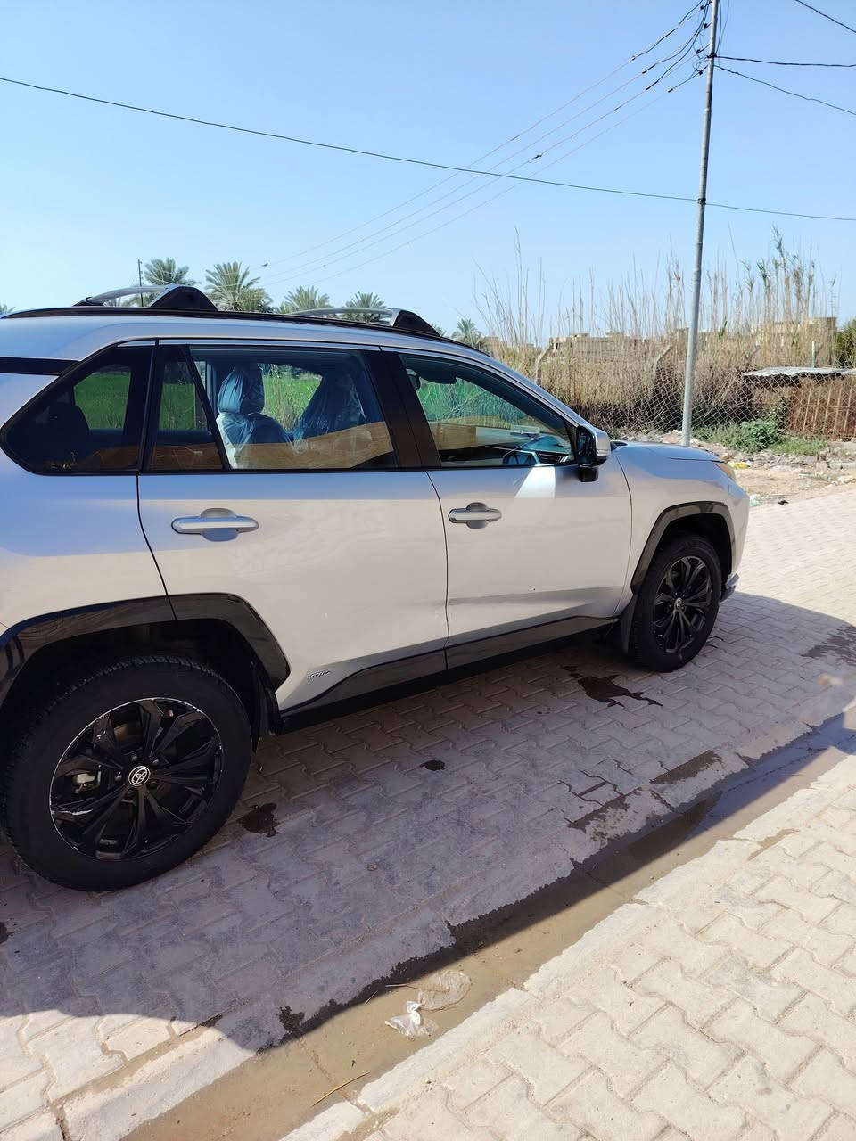 راف فور 22...ماشيه 83
بدون صبغ جاملغ أمامي بارد والباب الخلفي والامام  بارد فقط. لادارات تحكمات كل المواصفات بس بدون فتحه والكشنات مخمل..... رايدها 215 $وبيها مجال
العنوان بغداد الشغله..... ***********
