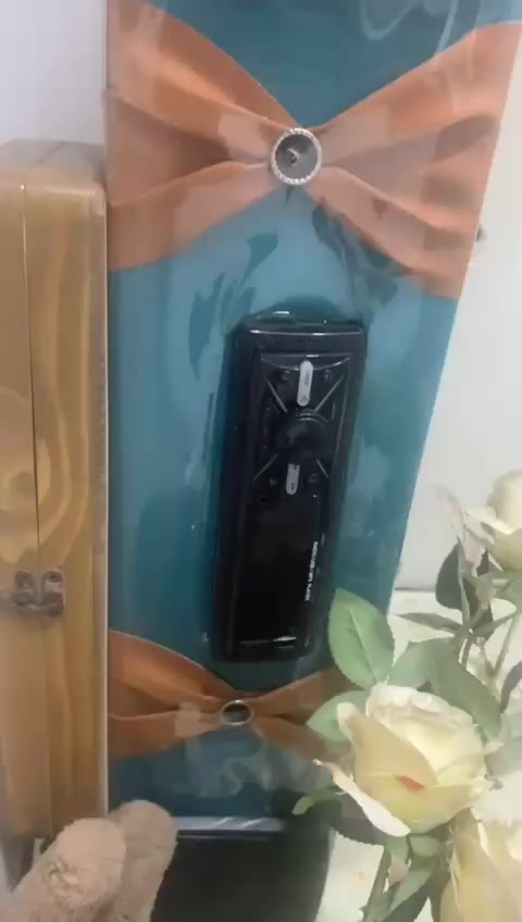 سلام عليكم غراض للبيع جدد قيم وخذهن ***********
