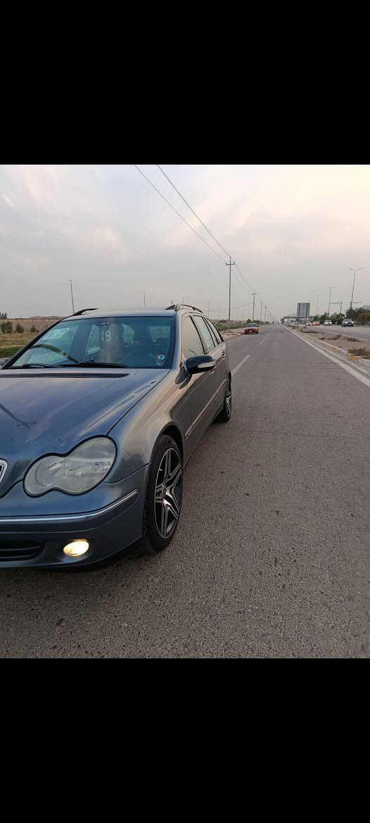 مرسيدس 2005 صالون محرك 4بستم اقتصادي سيارة جاهزة دعامية لدعامية فول مواصفات بدون ضرر صبغ جمالية شرط الكير والمحرك تبريد وتدفئة سنوية ورقم جديدة وبأسمي سعر 80 ومجال عنوان كركوك شوراو ***********.......***********0مامتواجد عال فيس شراي يخابر كركوك, العراق
