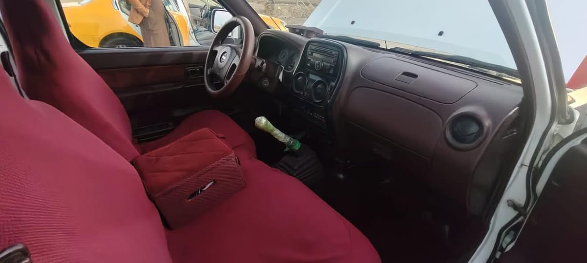 بيكم نيسان 13 رقم مثنى بسمي مداور مباشر السياره بيهه بارد بباب الورا السايق و بارد شويه بالبدي والباقي مكفول مكينه كير شاصي اكسن حداديه جديده تخم تاير جديد 
العنوان ذي قار البطحاء السعر 132وبيهه مجال قليل
***********
