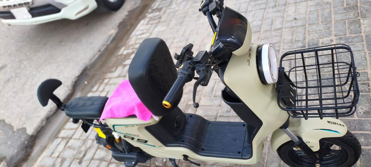 للبيع R9
استعمال ٣ اشهر
نضيفه جداا 
مابيه نقص 
كلشي شغالل 
بيهاR
خمس بصمات
مسجل 
سرعه١٠٩
السعر 400بيها مجال 
العنوان النجف لاشرف 
***********
