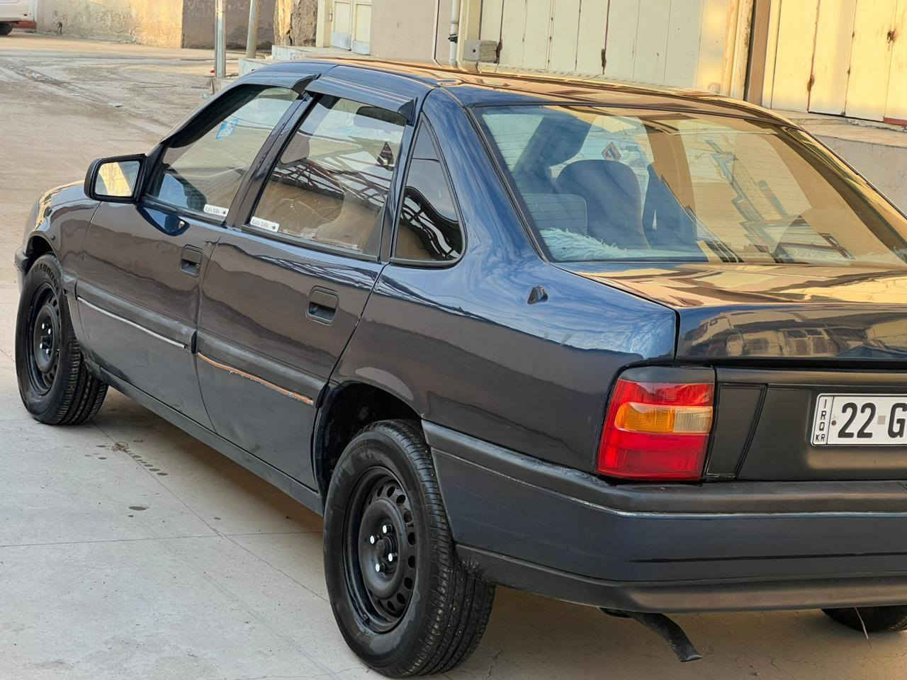 سلام عليكم اوبل فكترا موديل 1990 حجم 18 اوتومتيك سنويه شهر منتهي كوبون بنزين موجود كير محرك بشرط لا صرف ولا بخار 4 طيرات جديد  حداديه كامله هزه جديد تحويل ثاني يوم سياره بدون حادث هيلال بلادي سعر 43 بي مجال بسيط عنوان سياره كركوك كراج شمال رقم موبايل *********** كركوك, العراق
