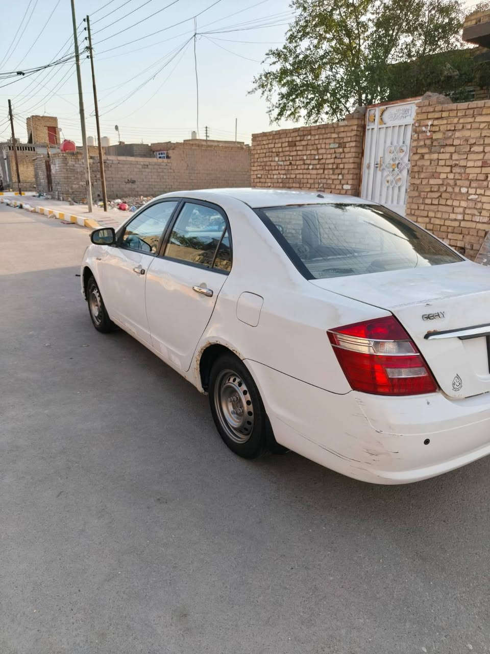 السلام عليكم جيلي موبل البيع موديل ١٣ مكينه وكير شرط وتبريد ثلج منضومه جديده سياره مكفوله بس الخياس الم صوره فقط رقم جديد بابل بسمي سنويه ٢٠٣٠ السعر ٤٤ وبيهامجال العنوان ذي قار سوق الشيوخ رقم الهاتف ***********
