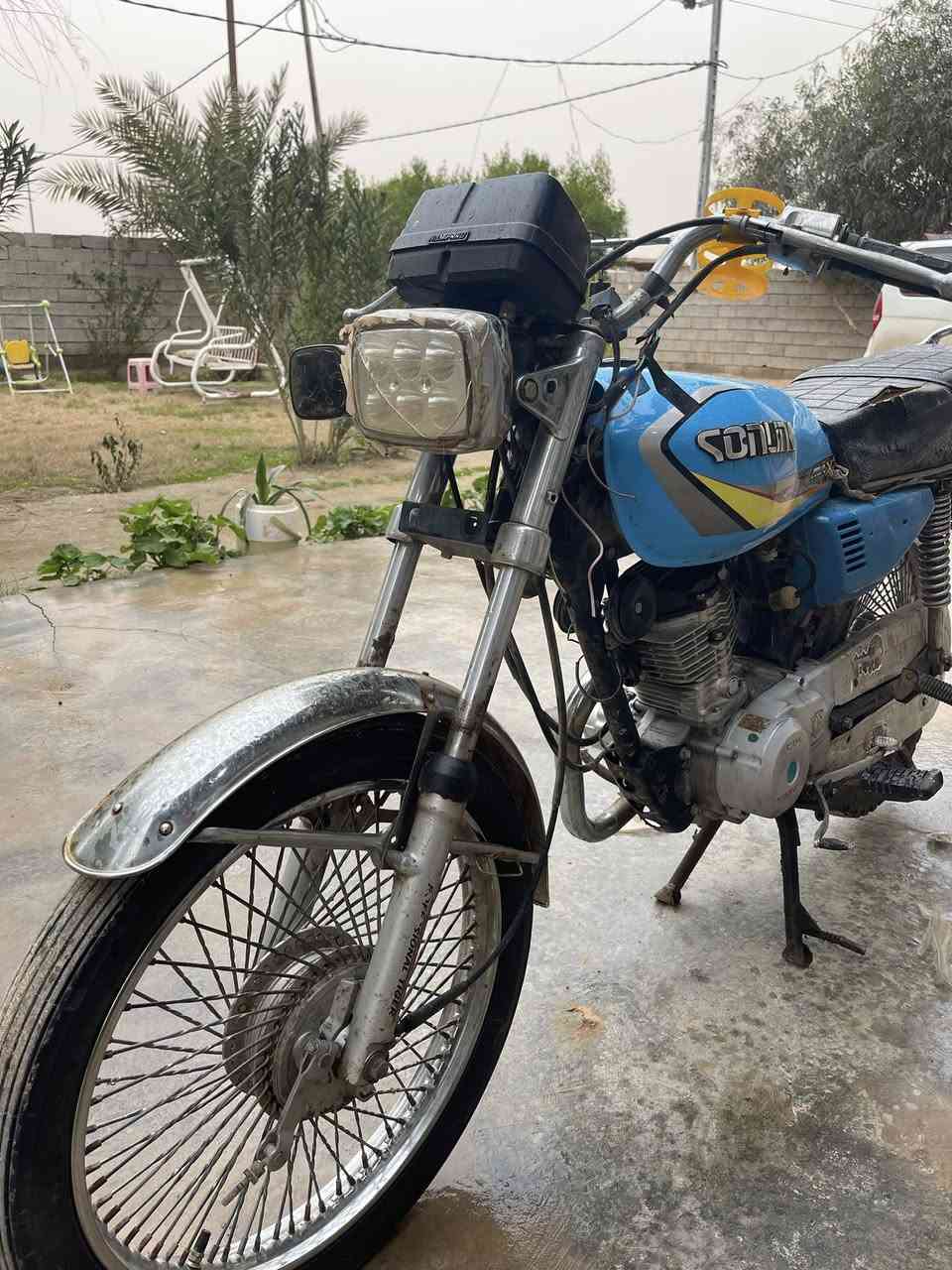 اعادة النشر
تايكر 2018للبيع ماطور نضيف كله شغال ما بي اي عيب كهربائيات شغاله نشاط فول شلعه فول ما بي صرف ولا دخان اوراق ويا 
سعره (285)وبي مجال 
***********
