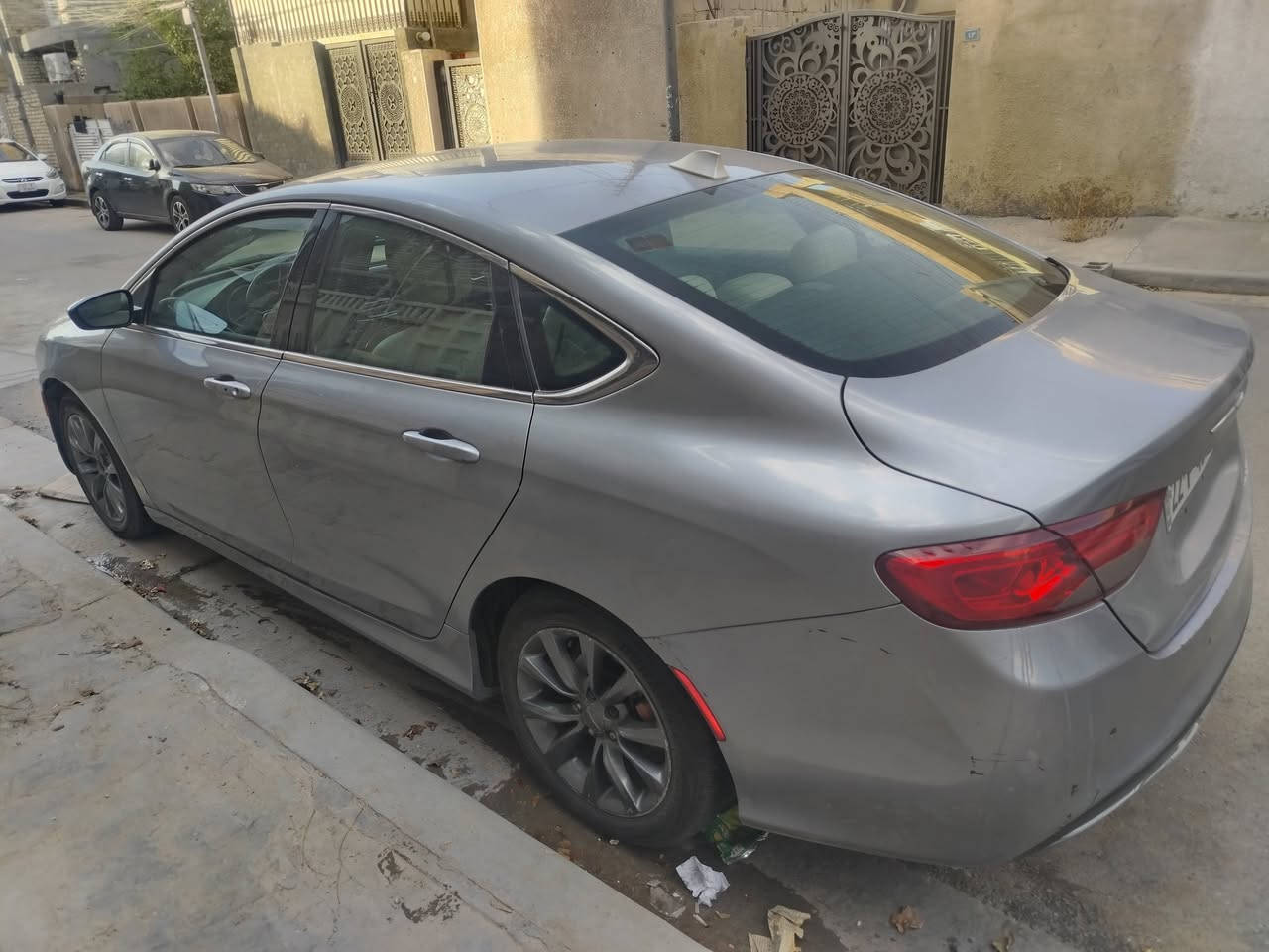 السلام عليكم.. أقره المنشور قبل لا تتصل رجأ
سي ٢٠٠ موديل ١٦ مكينه ٢٤٠٠ أربيل باسمي شرط تحويل
او وكاله عامه... حادثها باب سكن وجاملغ سكن صدر
تبديل  ٣ قطع  جاملغ وبنيد وباب سكن 

مواصفات
تحكم ٤ جهات
كروز سرعه
شاشه كبيره
بصمه تشغيل
سياد بريك كهرباي
كير ٩ نمر
نواقص السياره... ماسحات وكفت.. اذان مكينه. تبريد شغال وبارد بس  يفصل بالزدحام دقيقتين ويشتغل فقط
السعر من الاخير ٨٠ قفل . بيع نقد ما ابقى عليه ولا اراوس... اسف ع اطاله
عنواني بغداد كرخ  التراث
واتساب ***********
