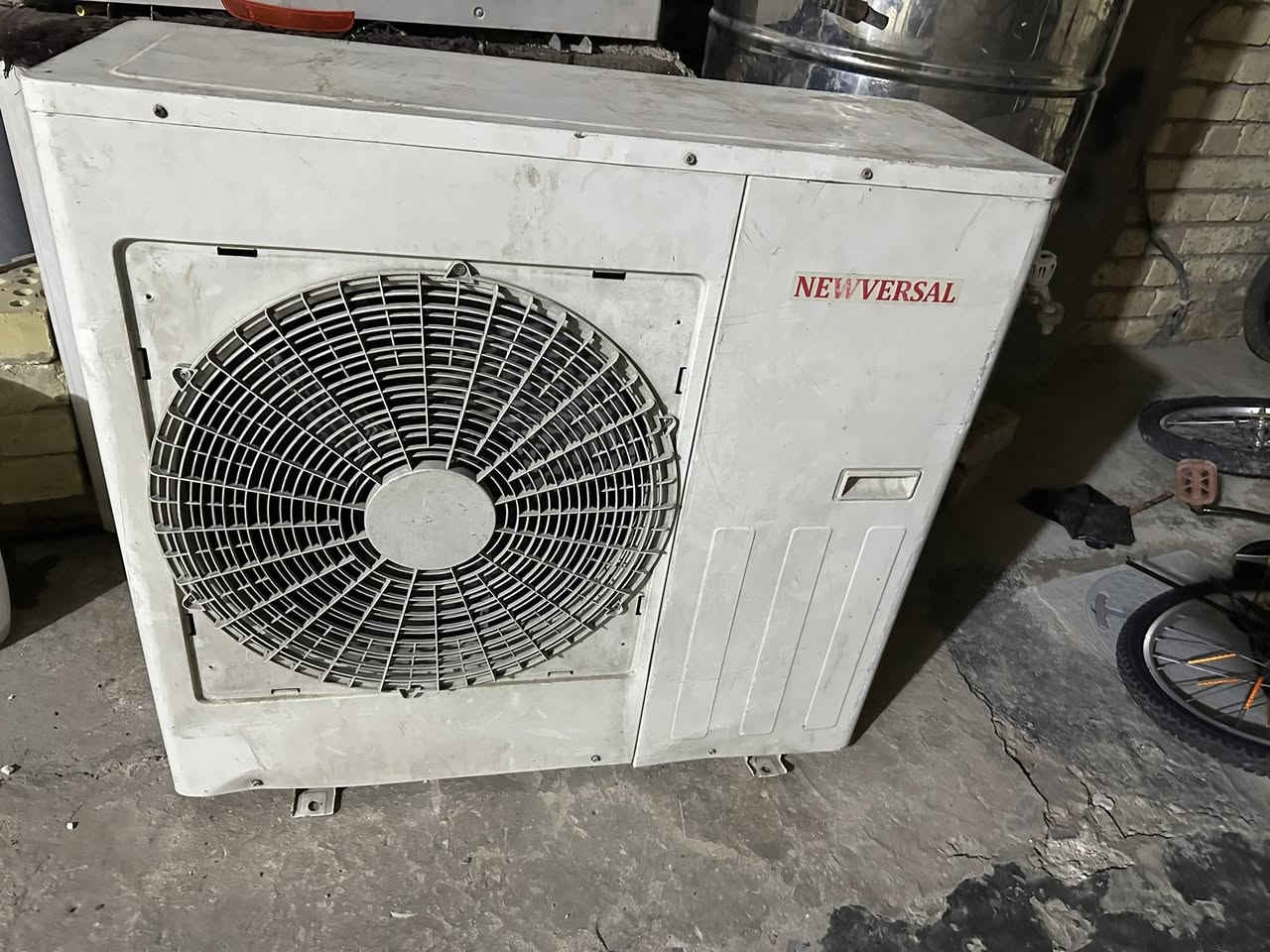 سبلت كنتوري ٣ طن بي فصله
غازه كامل ٣٥٠ الف
بغداد الجديده
***********

