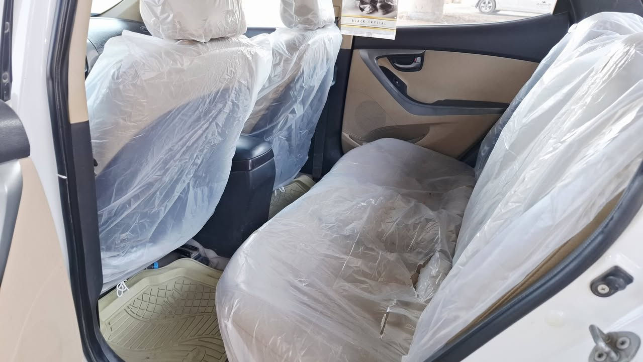 السلام عليكم النتره 2011 السياره مكفوله من الصبغ والتبديل جاهزه من كلشي كير مكينه حداديه تخم تاير مكينه 1800 ما مفتوحه السياره جديده المكان طويريج سنويه نافذه يعني تحويل السياره بسم كردي  ***********
